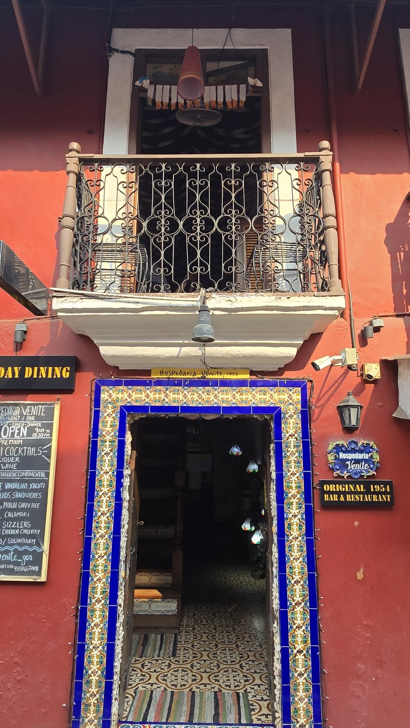 Искренне хотим поблагодарить Елену за экскурсию-прогулку по португальским кварталам Панаджи