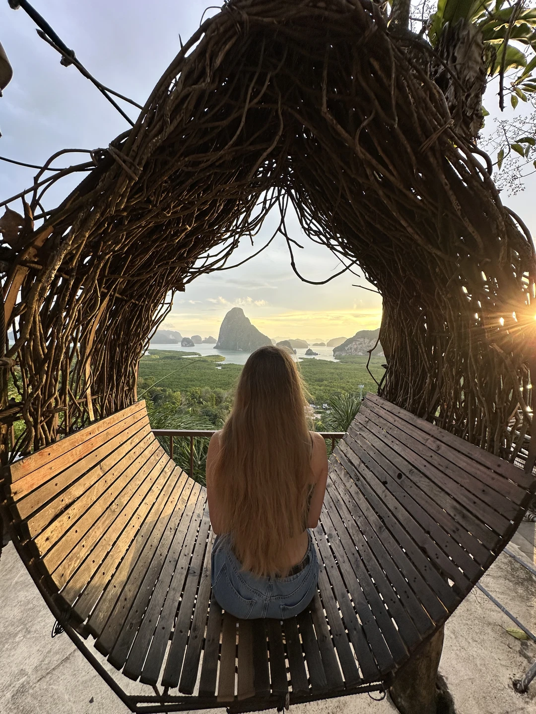 Потрясающая поездка на байке до Самет Нангше для встречи рассвета. Прекрасный вид и атмосфера.