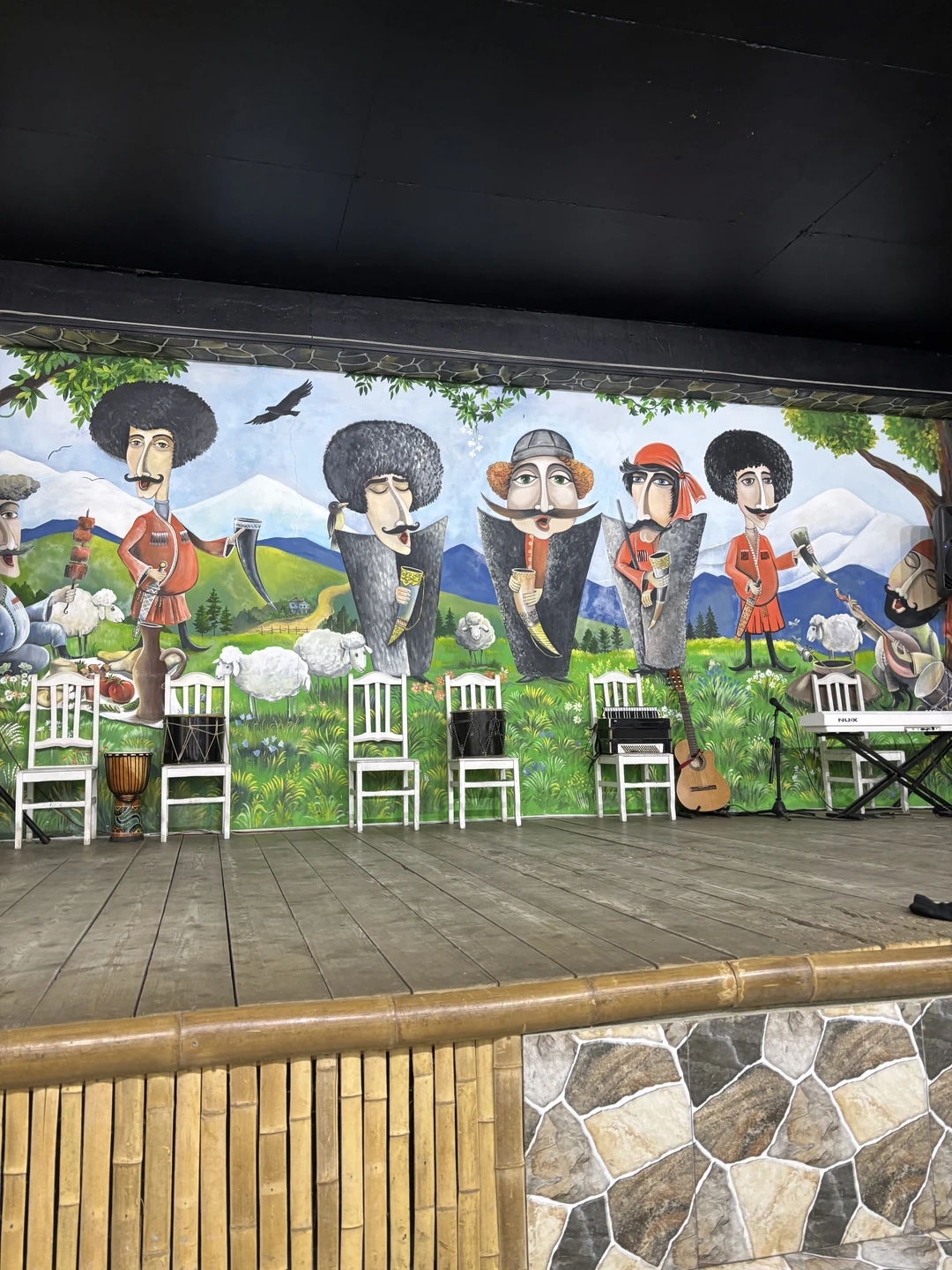 Ездили на эту экскурсию с женой и нам она безумно понравилась!