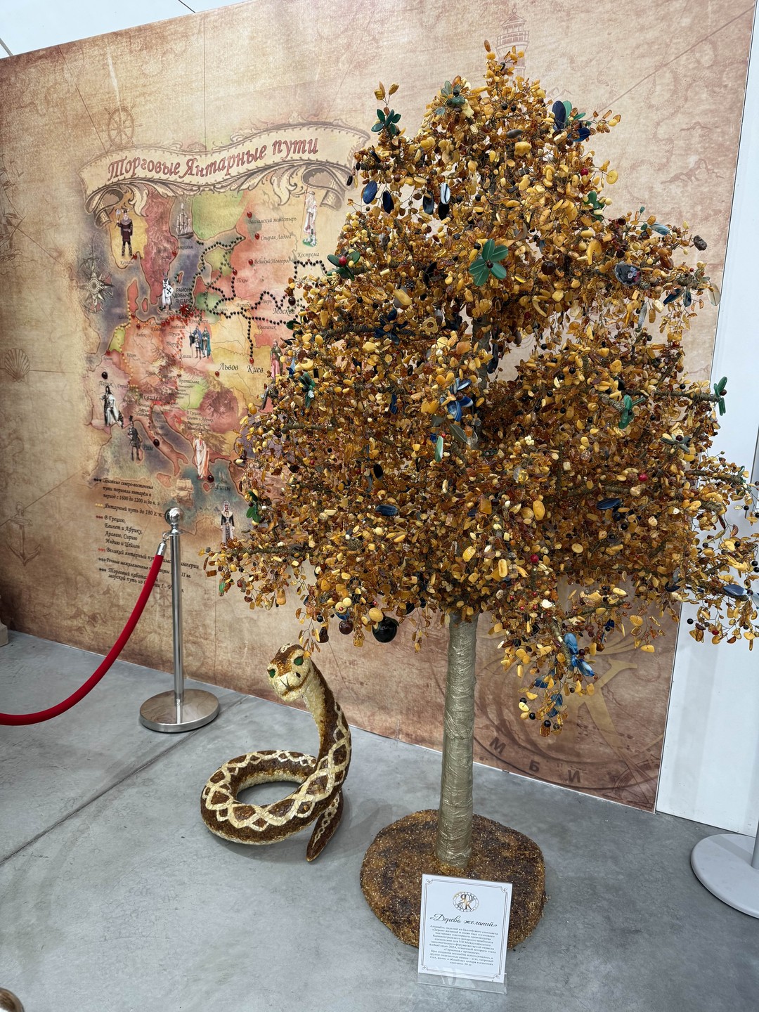 Экскурсия восхитительна! Гид Галина просто умничка, учла все наши пожелания и мы на экскурсию потратили 8