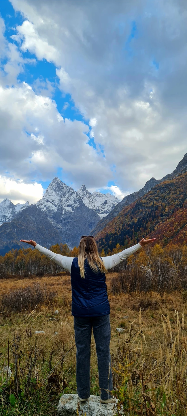 Классная экскурсия!!! Природа от которой захватывает дух!! Места,где мало людей!!! Теперь в горы только с Димой!!!