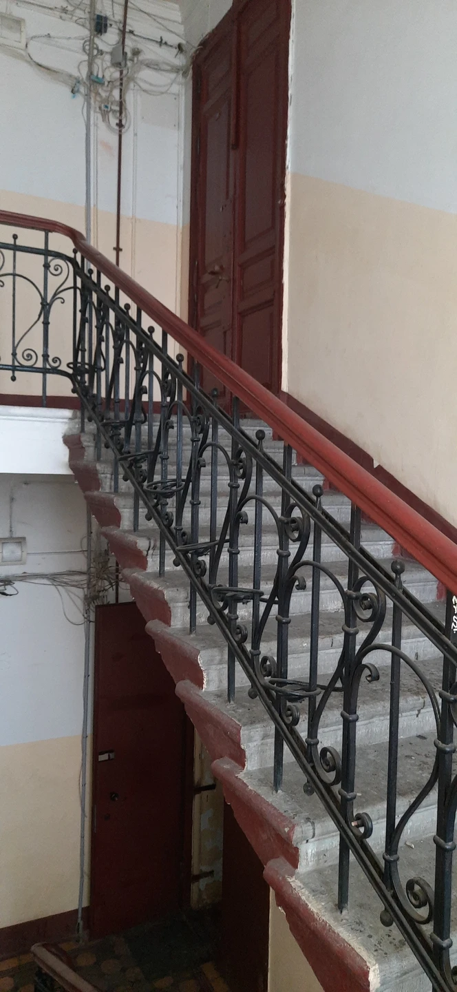 Огромное спасибо Михаилу за великолепную экскурсию! Гид - прекрасный рассказчик. Посещение квартиры Распутина - это сопрокосновение