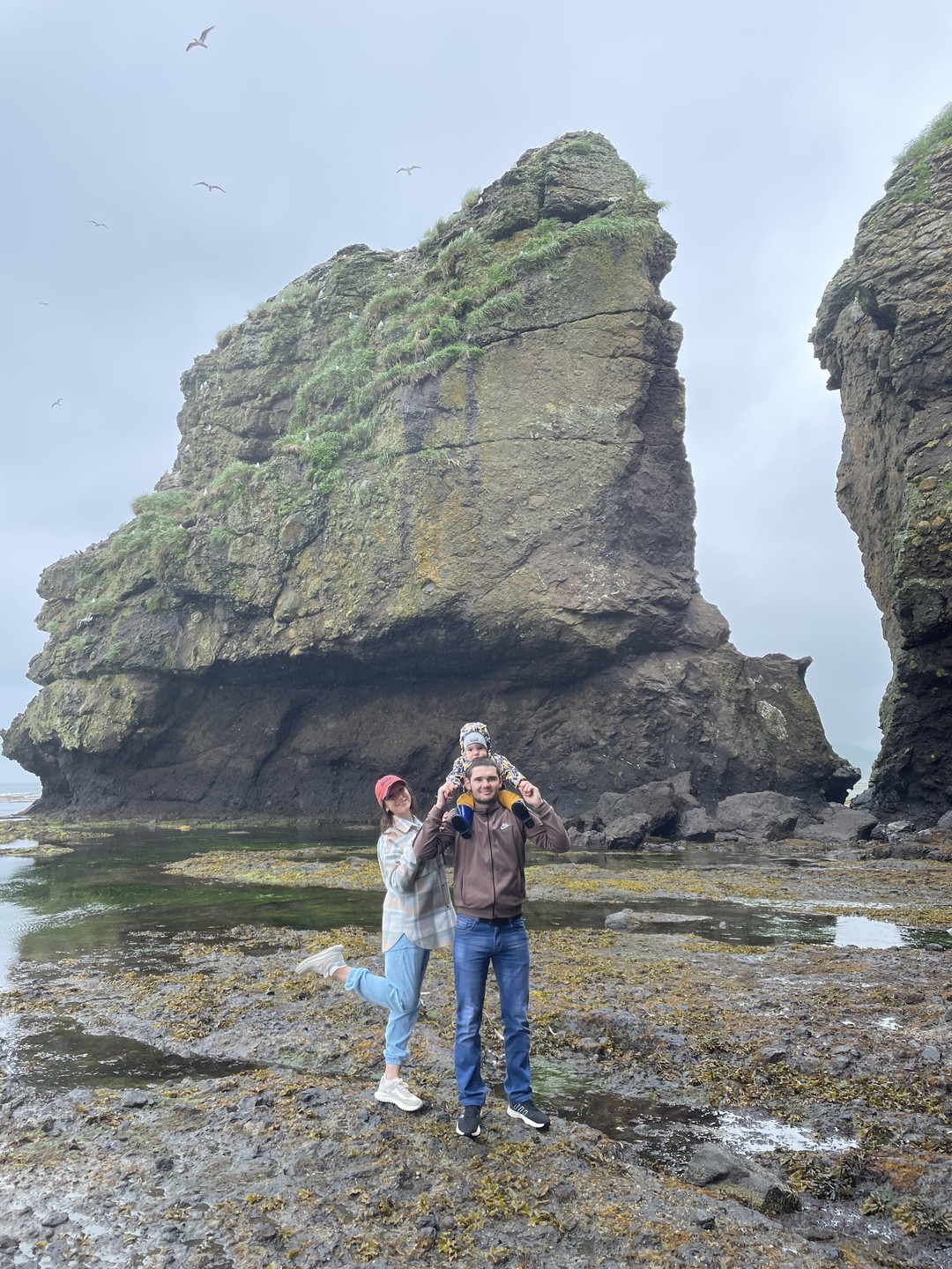 Было интересно, красиво и познавательно! Вкусный обед на берегу моря! Были с ребенком, все было комфортно! Немного подвела погода, но мы не унывали 🙂