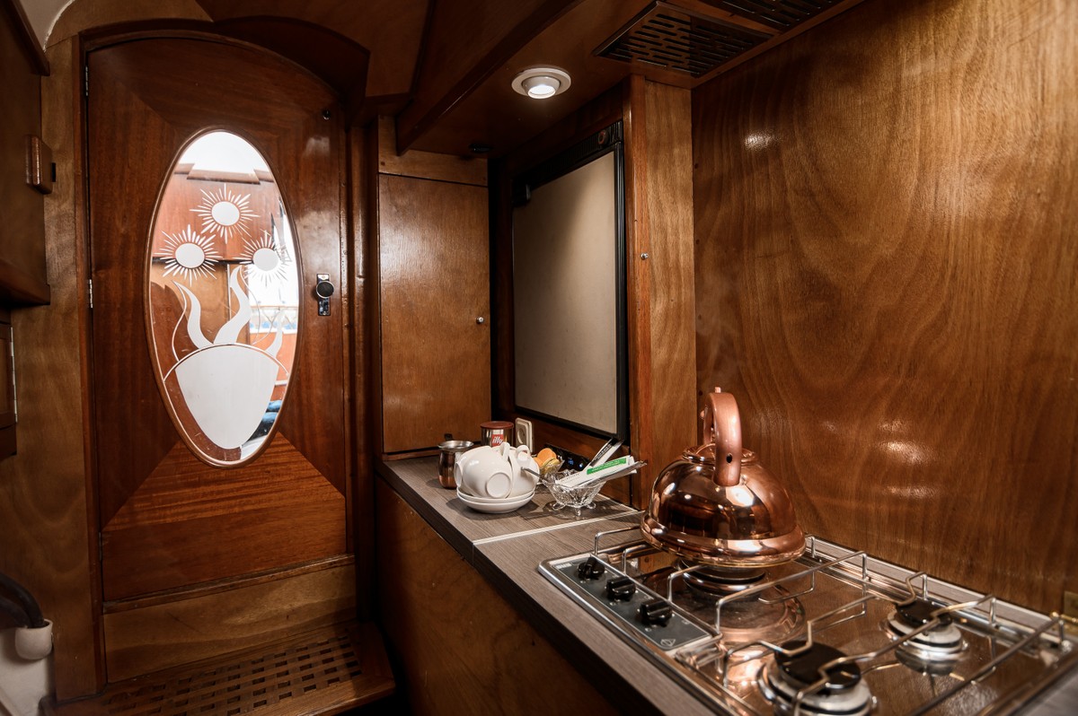 Фото Волшебный Петербург: водная прогулка на ретро-катере