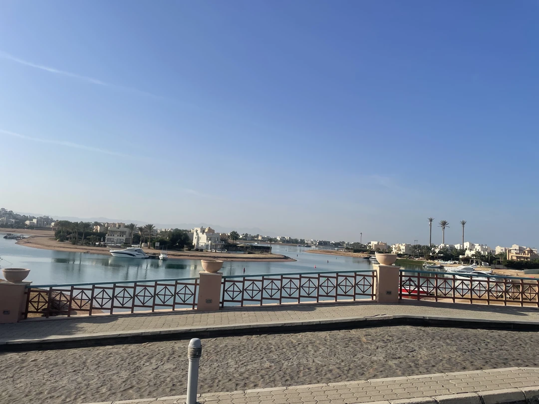 Очень понравилась экскурсия! Красивые виды, много интересного рассказали Екатерина и Ваэль. Никаких обманов и доплат, все как на сайте