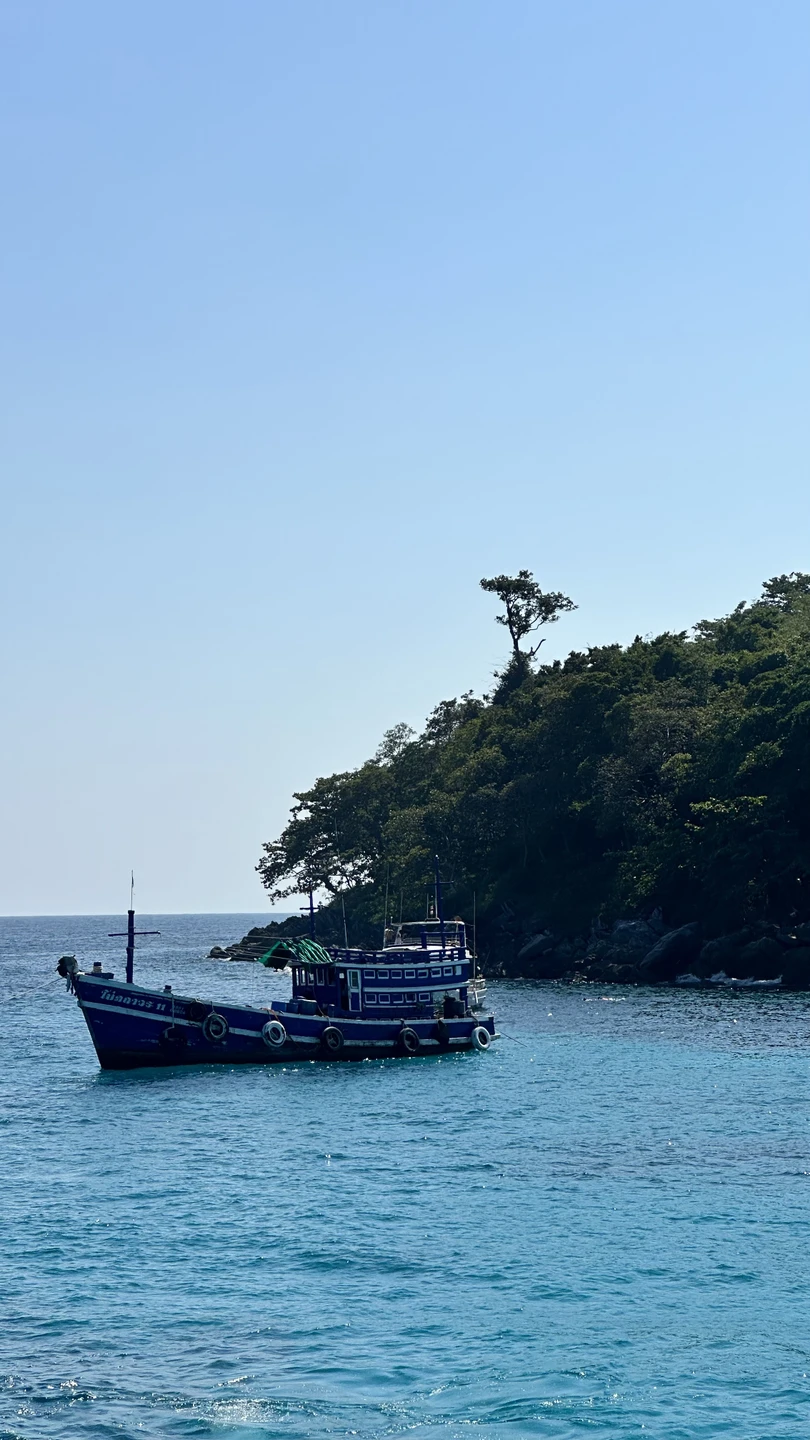 Очень давно мечтала попробовать дайвинг, и в результате поисков остановила свой выбор на этой экскурсии. Начну