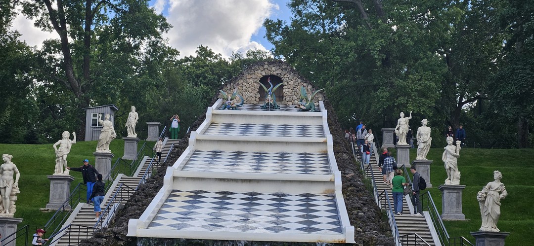 В Петергоф на скоростном судне: экскурсия по Нижнему парку и Большому дворцу (Сергей)