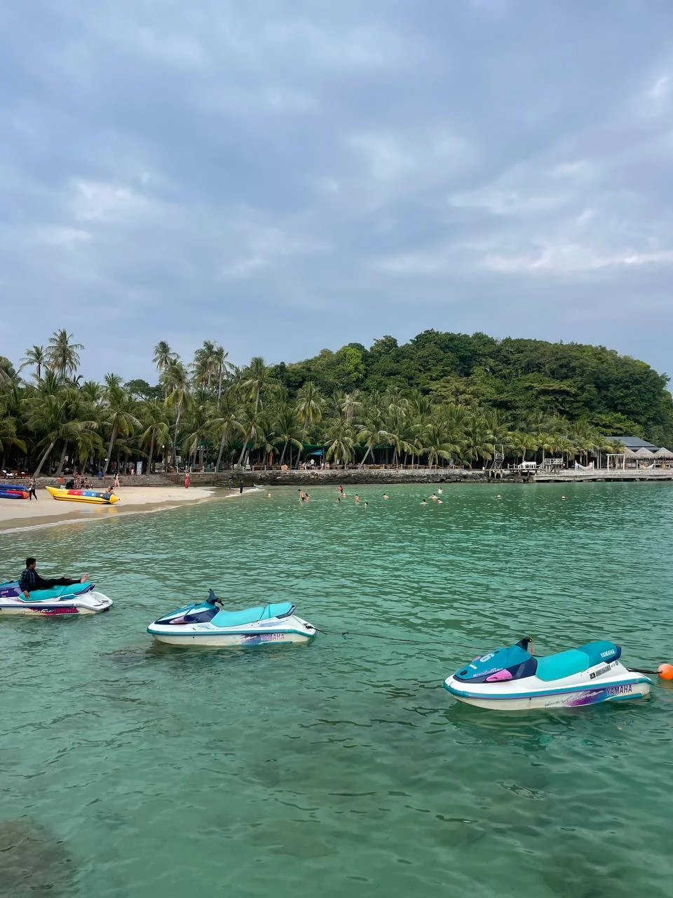 Были на экскурсии с мамой, нам очень понравилось! Владислав рассказал много интересных фактов о местных жителях
