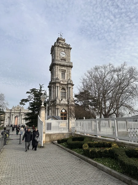 Европейская роскошь Стамбула: дворец Долмабахче и улица Истикляль (Иван)