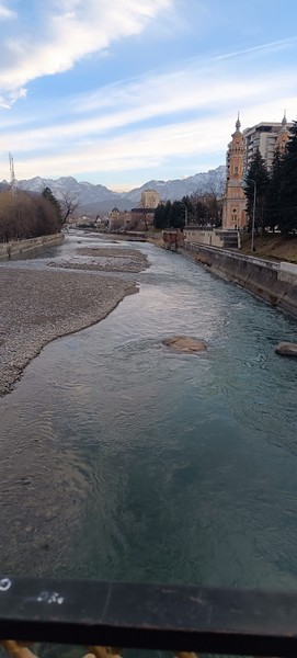 У нас было отличное начало дня. Гид Валера очень интересно и по нашей просьбе в спокойном