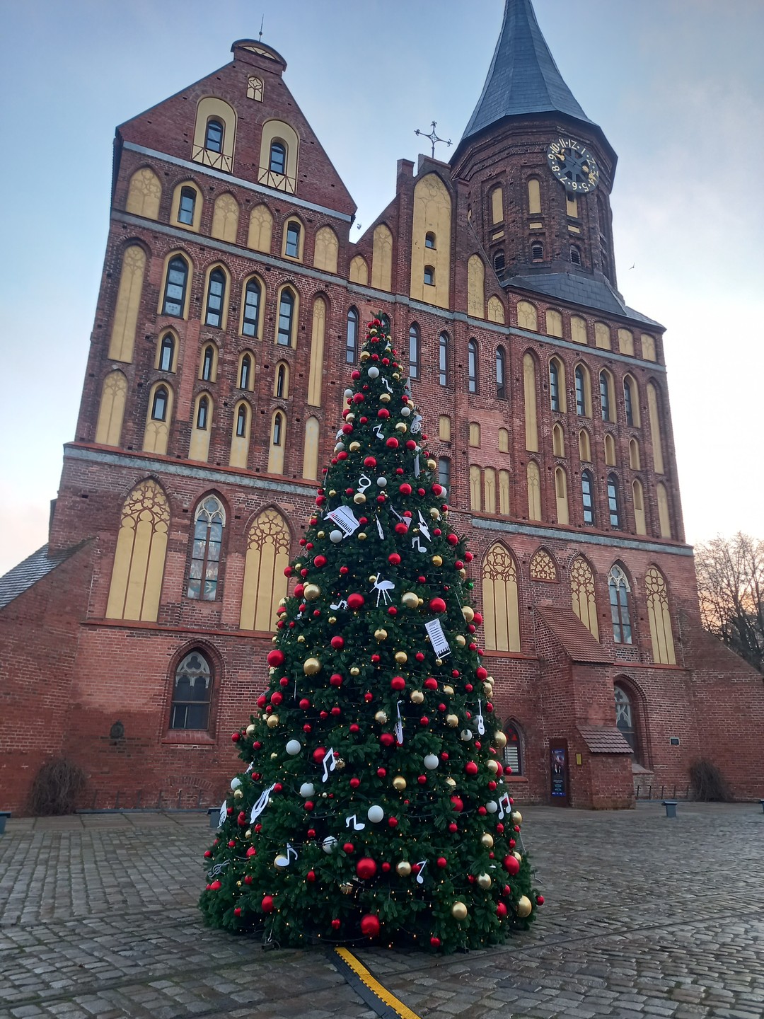 Огромное спасибо Надежде! Незабываемая экскурсия и гид) приятная, эрудированная девушка, полностью соответсвующая эпохе сделала день знакомства