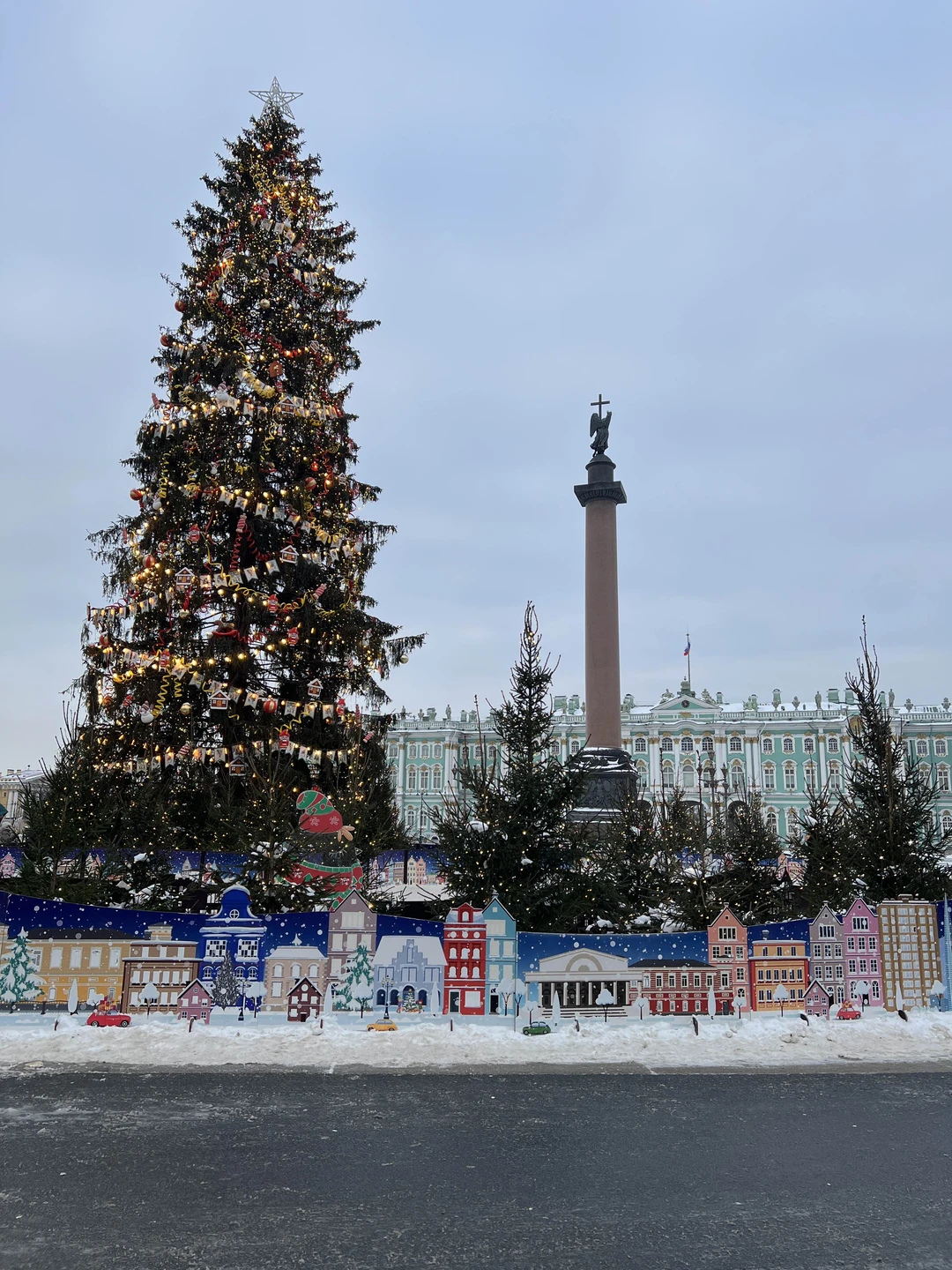 Марина искренний, невероятно располагающий к себе человек. Время провели великолепно. 👍👍👍 Запрос на новогоднее настроение выполнен