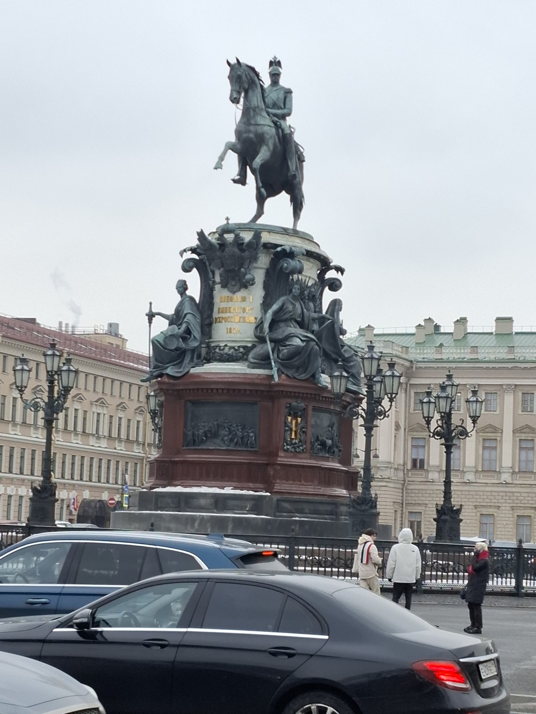Сквозь легенды к истории Петербурга (Юлия)