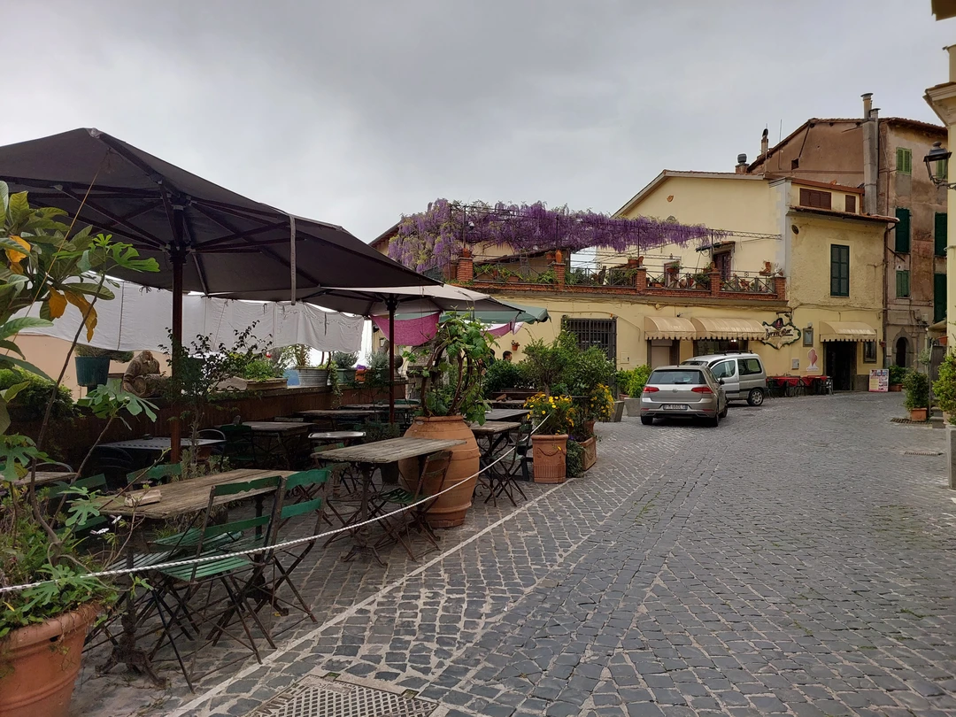 Экскурсия превзошла все наши ожидания. Много интересных и аутентичных уголков Италии, загадочные ресторанчики и сувенирные лавки