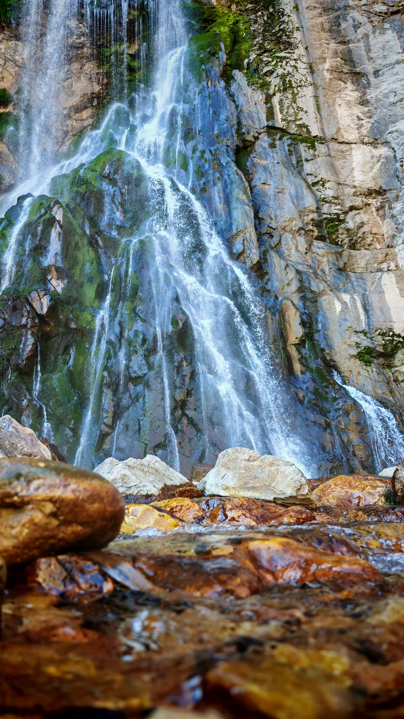Поездка была очень насыщенной в сопровождении профессиональных водителей, в целом понравилось, организовано хорошо, без задержек. Маршрут