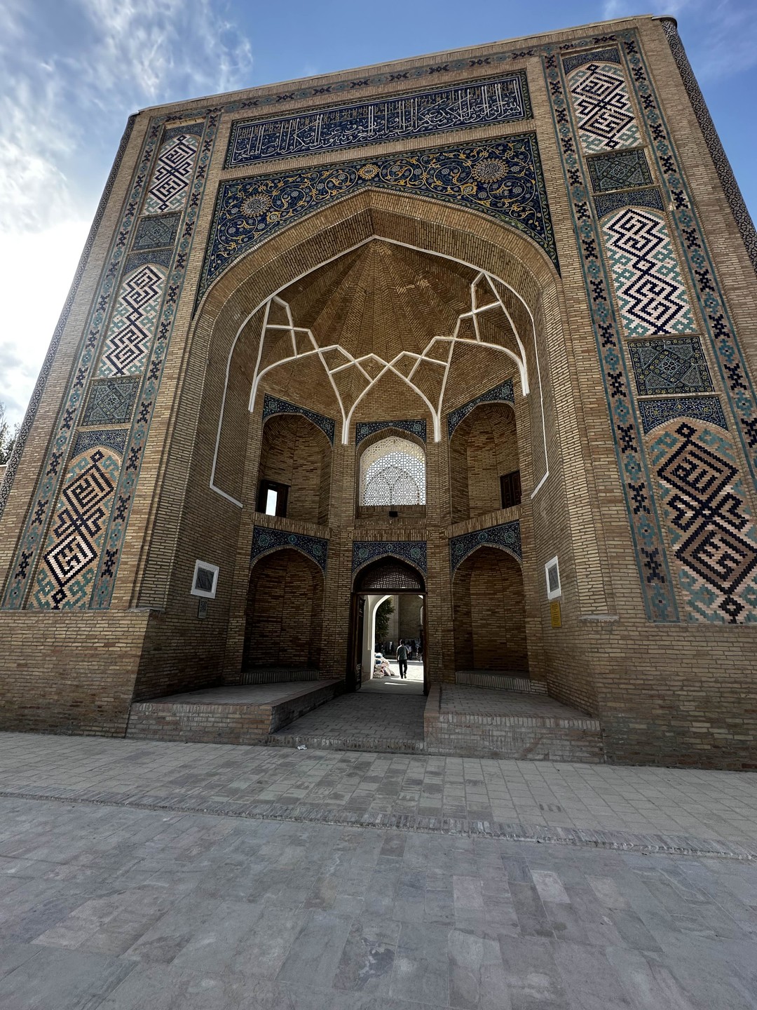 Ташкент 3 в 1: Старый город, Ташкент-Сити и обед в центре плова (Элина)