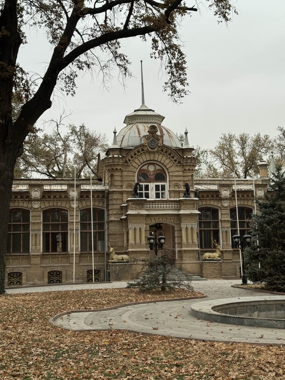 Невероятное погружение в историю города Ташкент! Экскурсию для нас проводила Елена Александровна, замечательный экскурсовод с безграничной