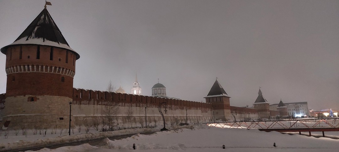 Отличная экскурсия! Группа оказалась дружной, а экскурсовод Евгений так захватывающе рассказывал об истории Тулы, что время