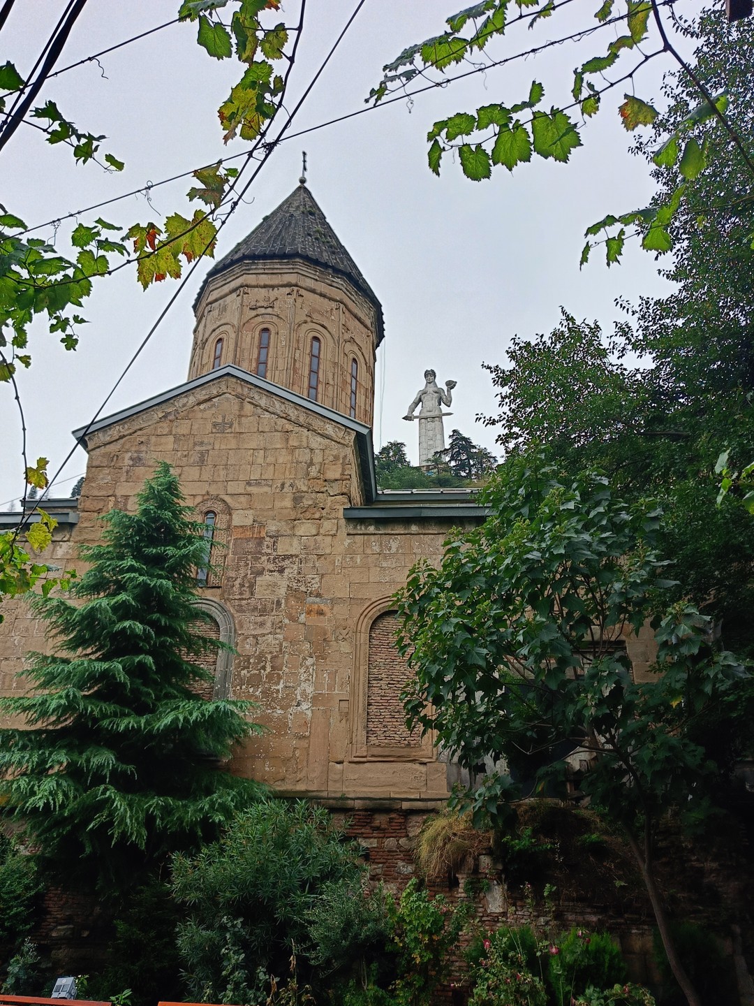 Доброго дня! Провела с 7 по 12 сентября с командой Capital Georgia Travel прекрасный отпуск в