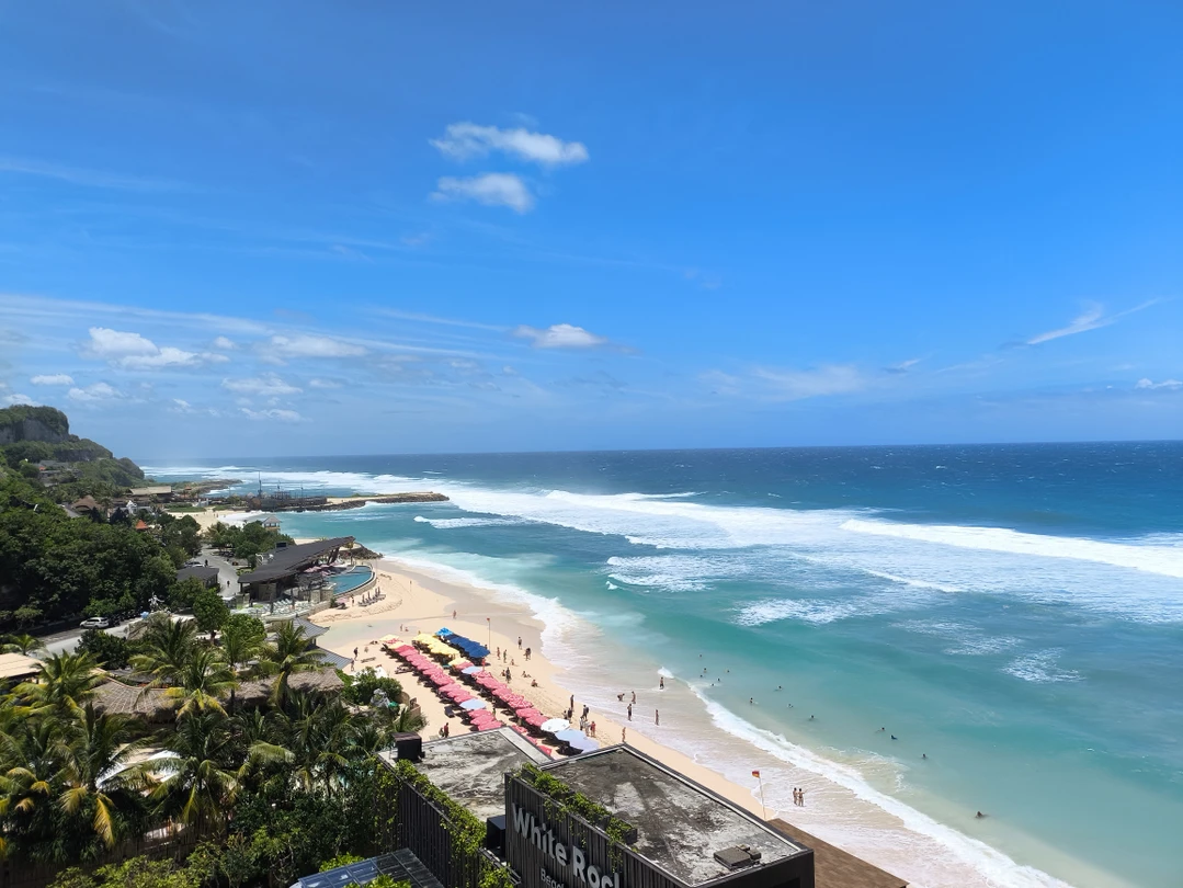 Замечательная экскурсия! Такие красивые места увидели! Надо быть готовыми, что на каком то пляже будет сильный