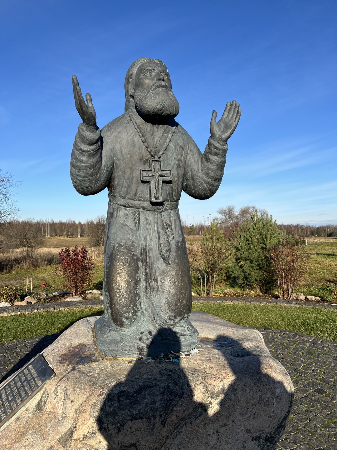 02.11.2025 года мы с мужем побывали на замечательной экскурсии к Животворящему кресту в Годеново. В этот