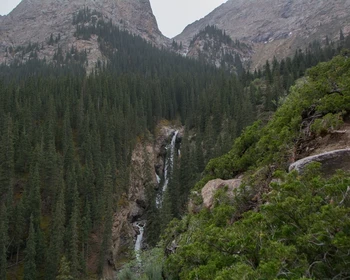 Ущелье Борскона, водопад Брызги шампанского и Джеты-Огуз