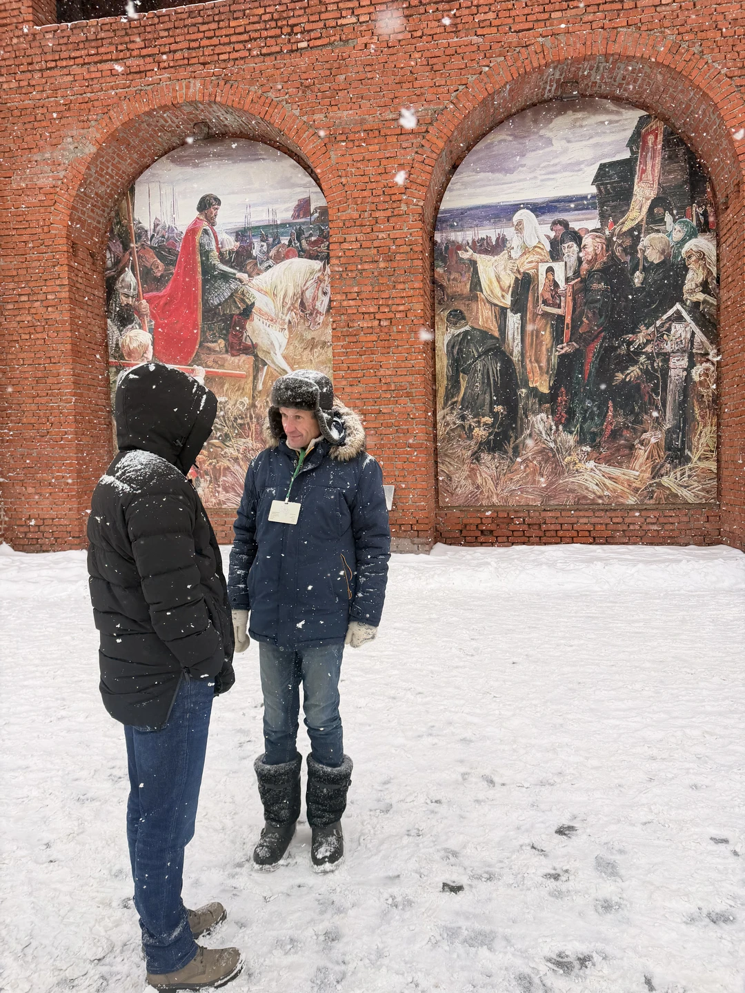 Благодаря Александру мы приедем в Коломну еще раз летом. 😊 Потрясающий гид, историк с шикарным слогом.