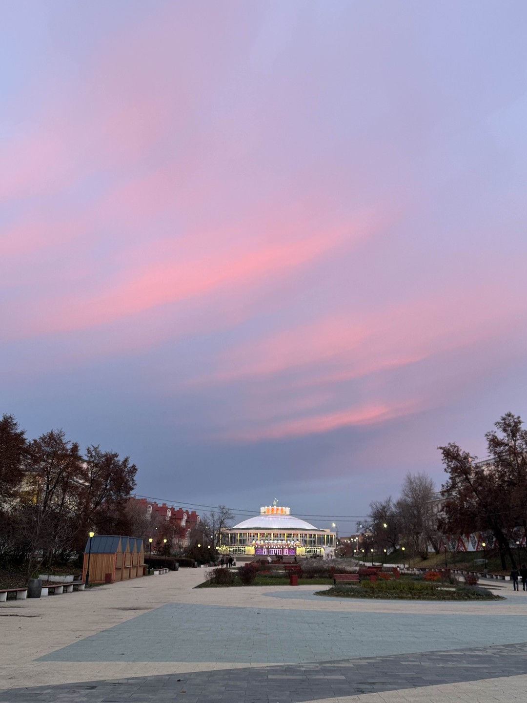 Прекрасная экскурсия по центру Рязани, даже не смотря на дождь в конце. Алексей настолько увлечённо рассказывает