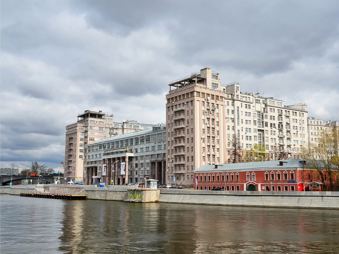 Дом на&nbsp;набережной