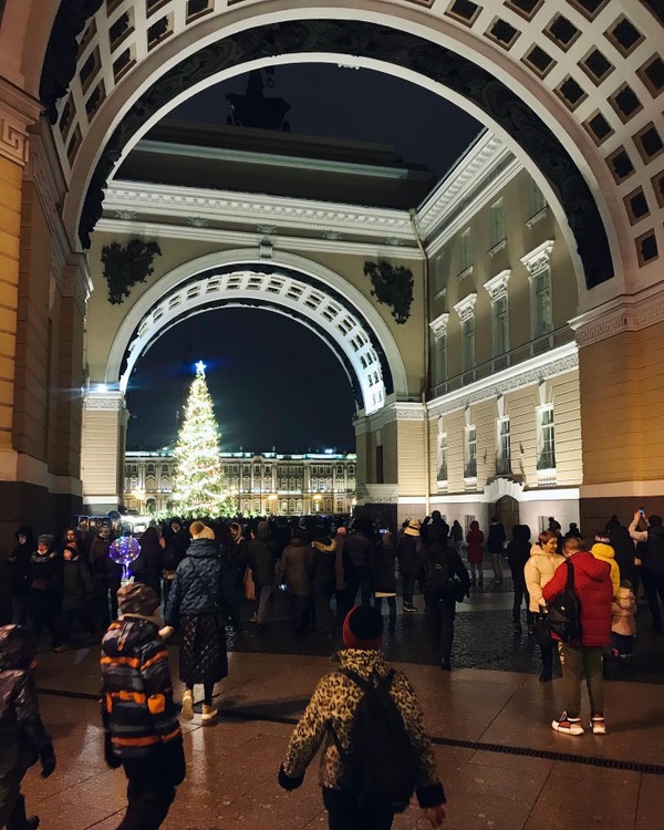 Большая новогодняя сказка в Санкт-Петербурге