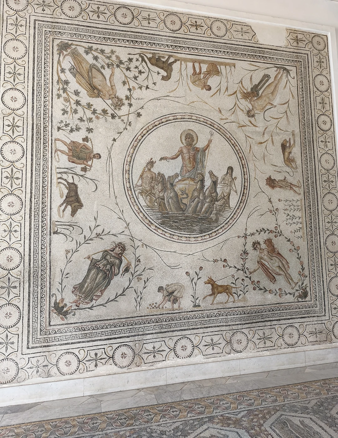 Великолепная экскурсия! Гидом был Самир. Экскурсия длилась более 9 часов. И началась она не с приездом