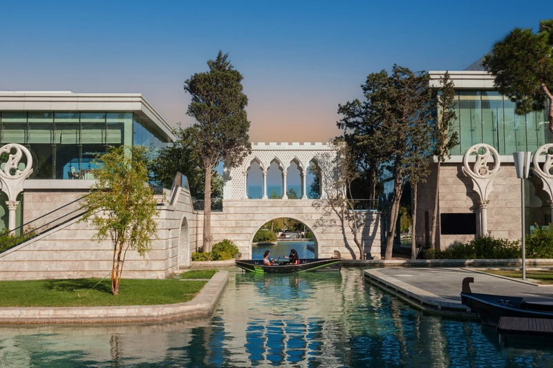 Вечерняя прогулка «Огни Баку»