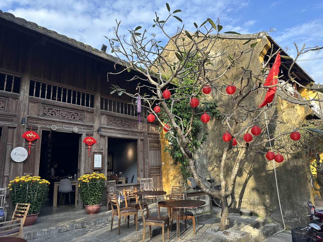 Отлично прогулялись по Данангу, и Хойану. Все понравилось;)