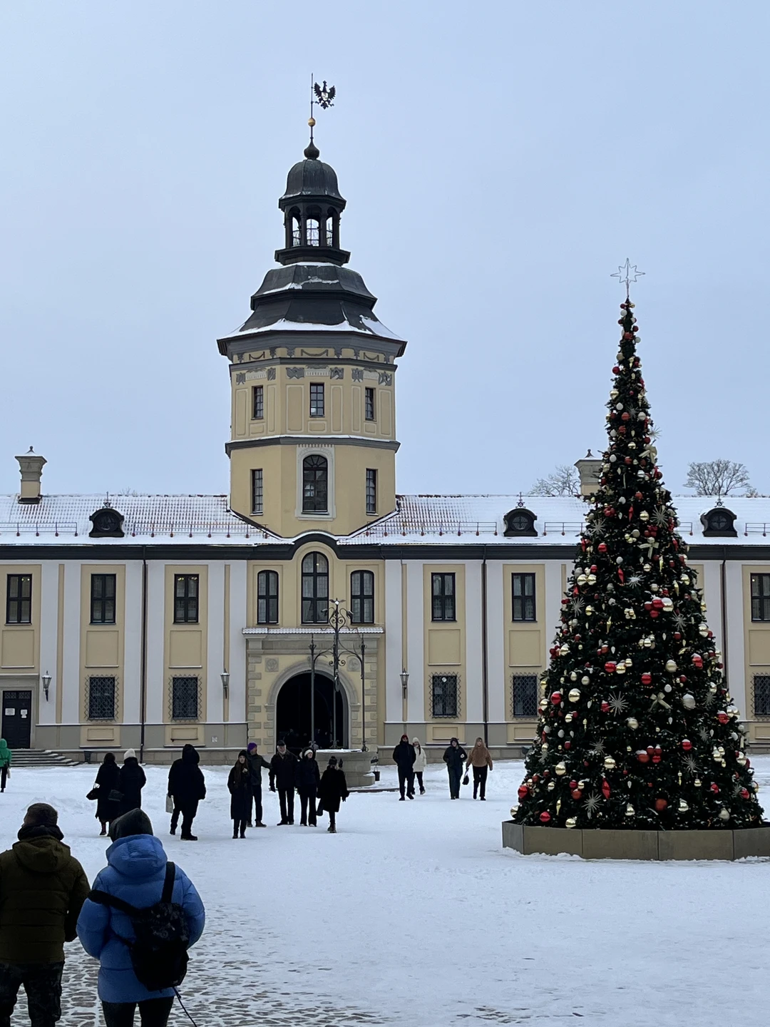 Прекрасно организованная экскурсия, гид очень замечательный, профессионал своего дела, скучать не дал. Узнали много нового и