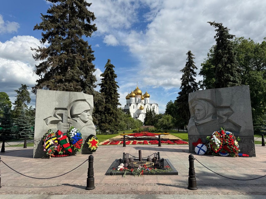Знакомство с Ярославлем на авто-пешеходной экскурсии в группе (Марина)