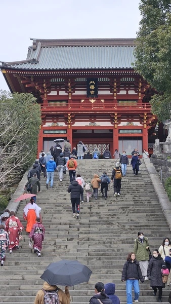 Интересная экскурсия, посетили красивые сады и храмы, прошли по местным улочкам