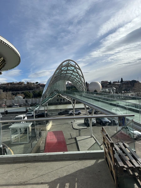 совершенно потрясающая Мириам! экскурсия очень интересная, невероятно эмоциональная. история, культура, традиции, юмор - все это мы получили сполна!