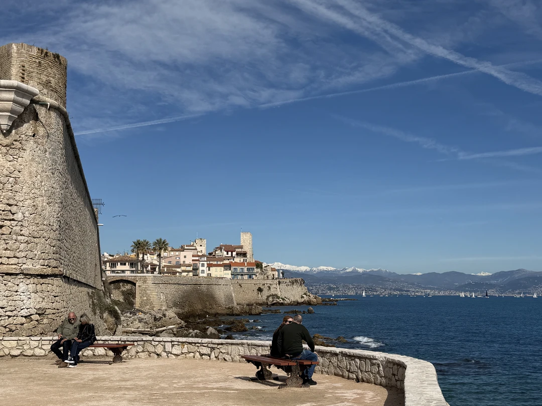 Провели с Натальей 3 часа, время пролетело незаметно, она хорошая рассказчица и гид со знаниями истории