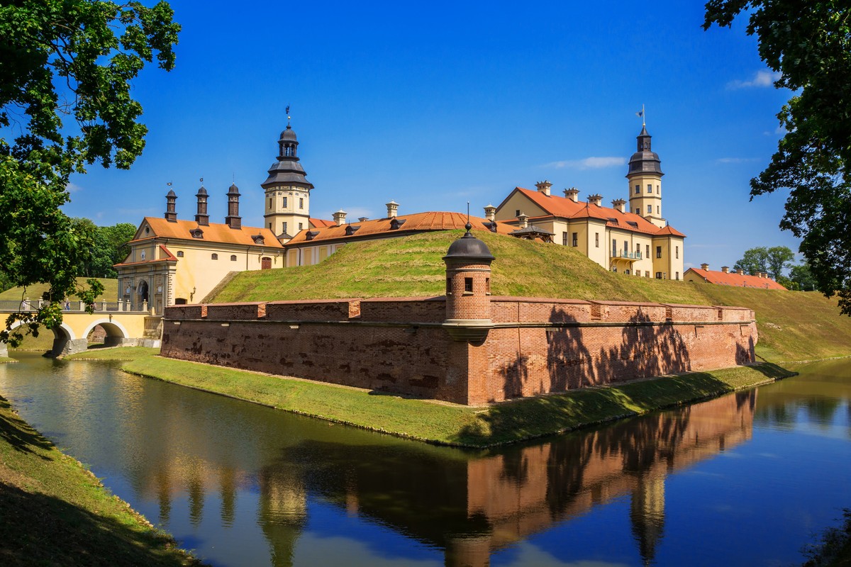 Замки Беларуси: Несвиж и Мир (2/6)