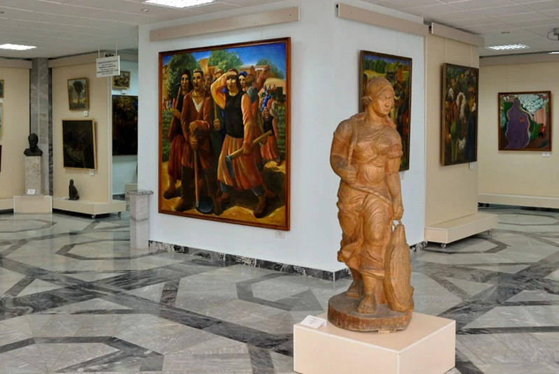 Нукус и Каракалпакстан - степной запад Узбекистана