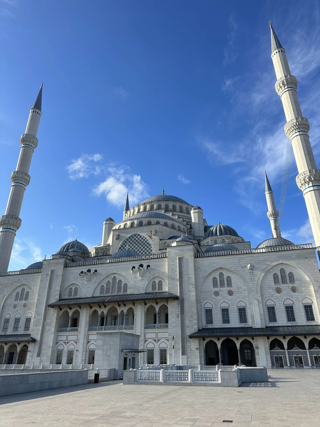 Прекрасная прогулка С Татьяной! Все совпало и погода и локации и наш дорогой экскурсовод! Прошлись по