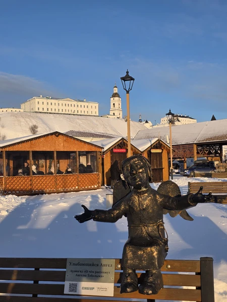 Замечательная экскурсия, отличный гид, влюблённый в город, неравнодушный к его истории и развитию. Создатель проекта 10ти ангелов!