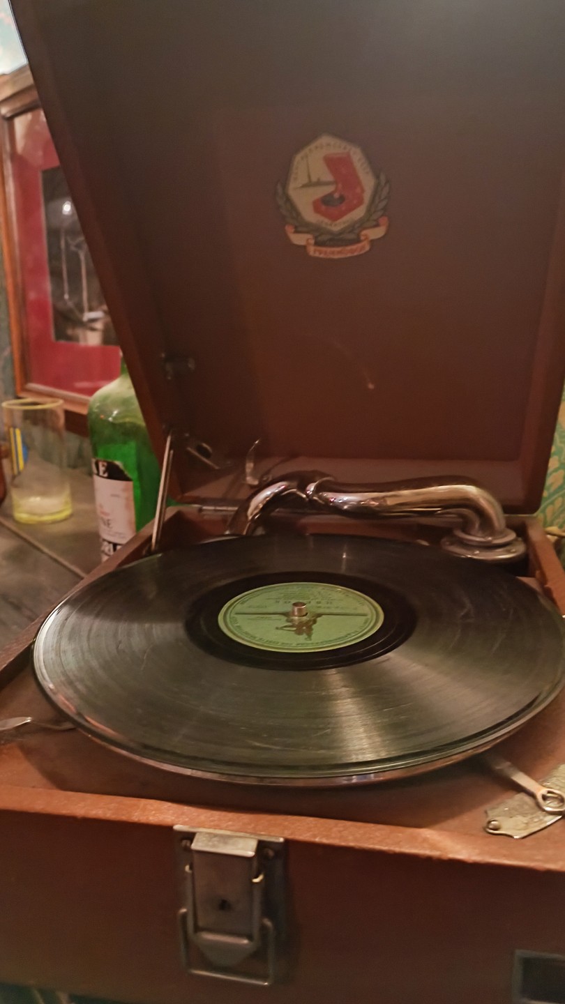 Очень понравилась сегодняшняя прогулка по Питеру. Мария выше всяких похвал. Очень много интересной инфы непринужденно, легко