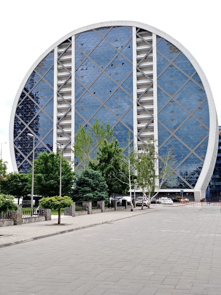 Первый раз были в Грозном, да и в Чечне в целом. Очень понравился город. А гид