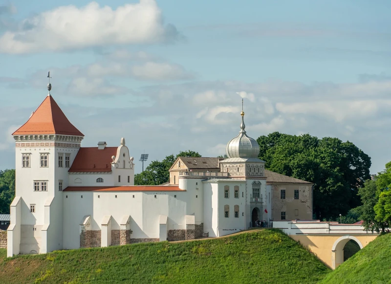 Лида и Гродно - из Минска (обед включён)