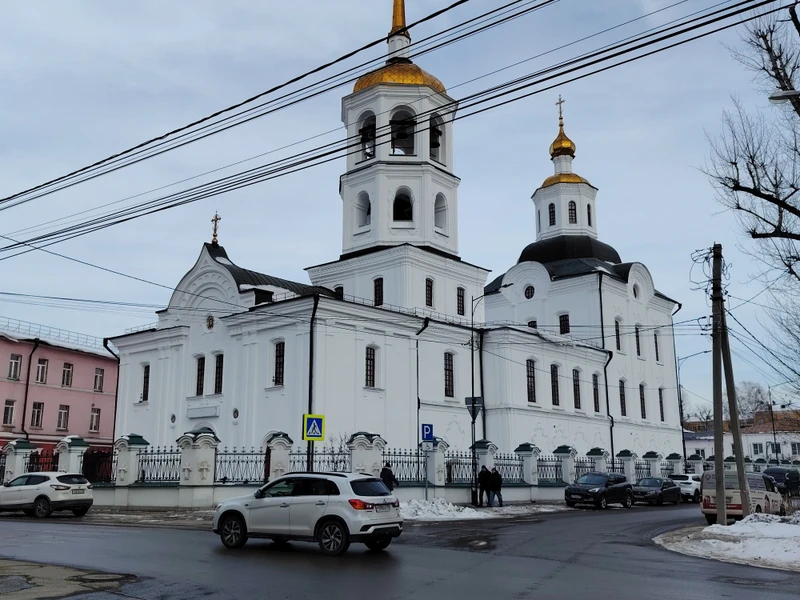 Прекрасный экскурсовод! С любовью рассказывает о своем городе! Интересный маршрут, увидели купеческий Иркутск, узнали много исторических