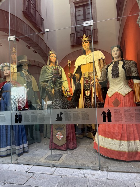 Мы были в Барселоне всего два дня, поэтому хотели узнать как можно больше информации за короткое