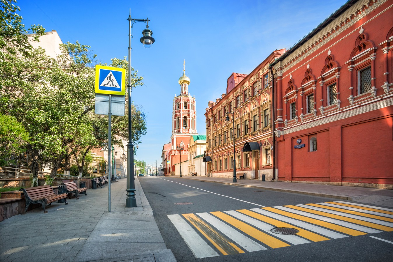 Нескучная прогулка по московским переулкам: между Тверской и Петровкой