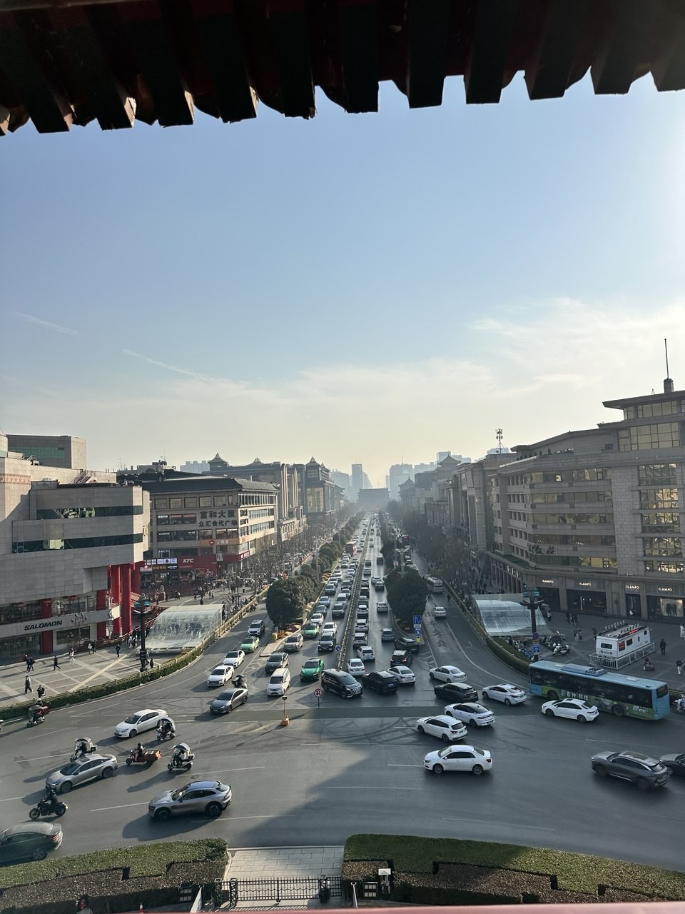 Хороший набор достопримечательностей, везде понемногу прошлись, узнали основные моменты. Советую начинать маршрут с пагоды диких гусей,