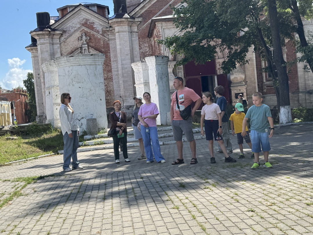 Спасибо Алине за насыщенную экскурсию по Касимову! Отличная организация, у нас была очень разновозрастная группа от